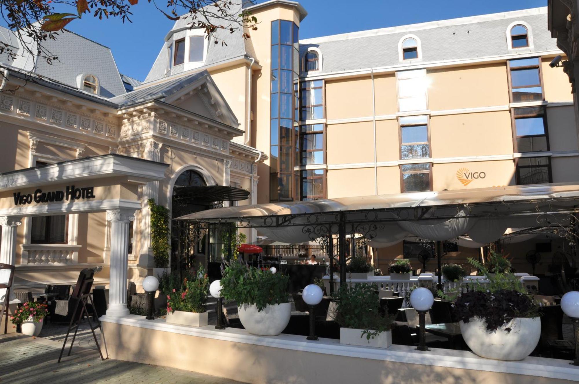 Vigo Grand Hotel Ploieşti Dış mekan fotoğraf