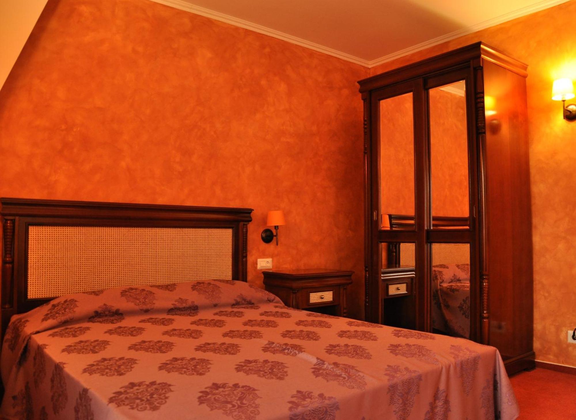 Vigo Grand Hotel Ploieşti Oda fotoğraf
